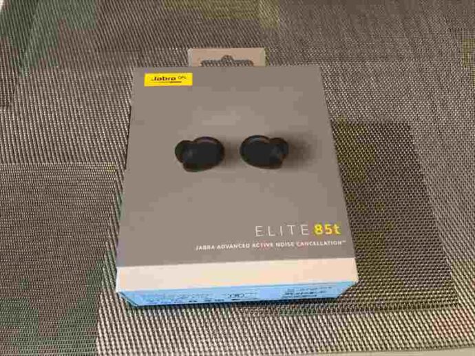 Jabra Elite 85tのパッケージ